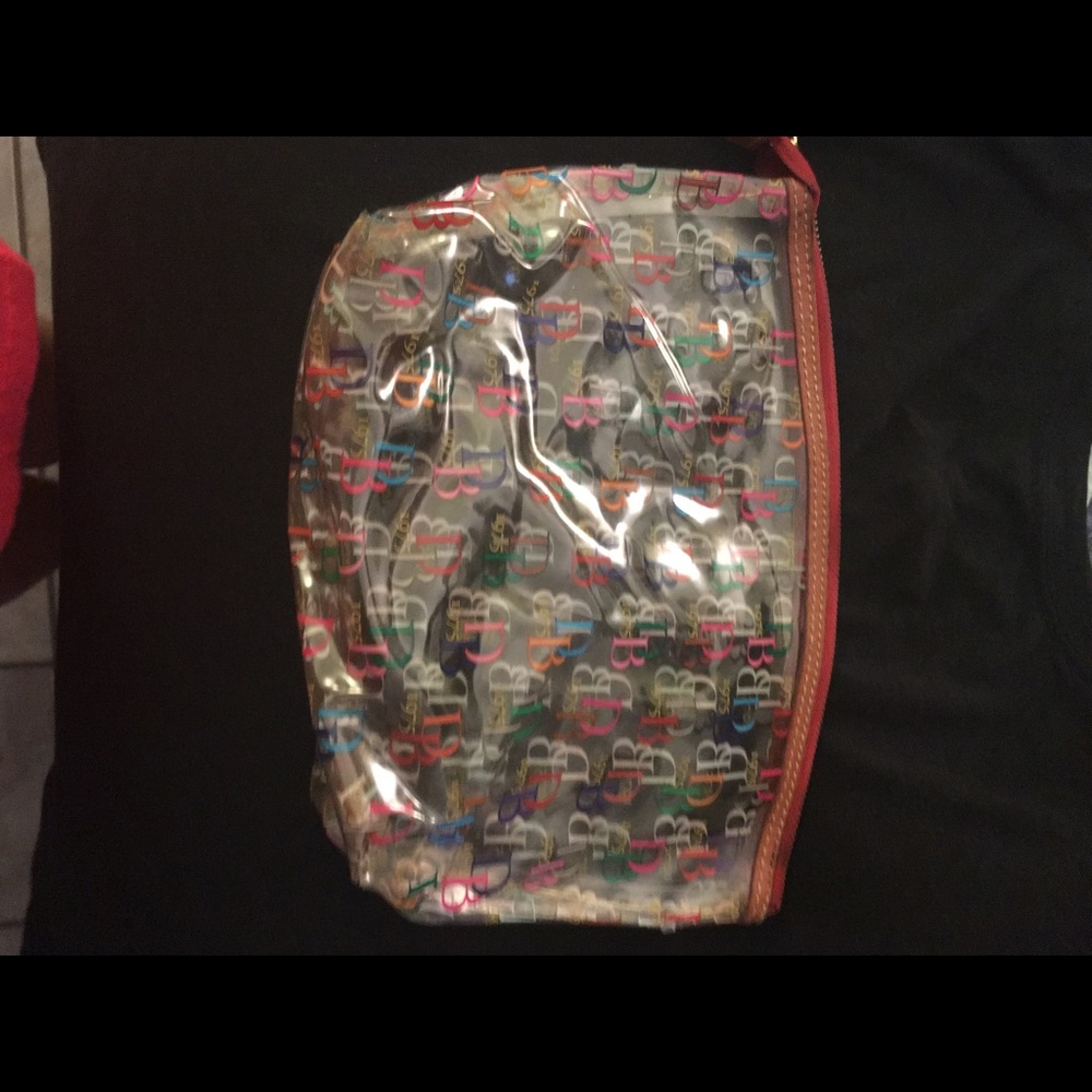Dooney and Bourke clear purse